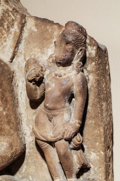 null 
Importante sculpture d'un Tirthankara Jaïn




Grès. Inde, VII - VIIIe siècle,...