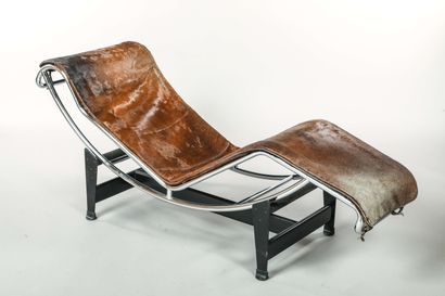 null #Chaise longue LC4.

Design LE CORBUSIER et Charlotte PERRIAND (1903-1999).

Chaise...
