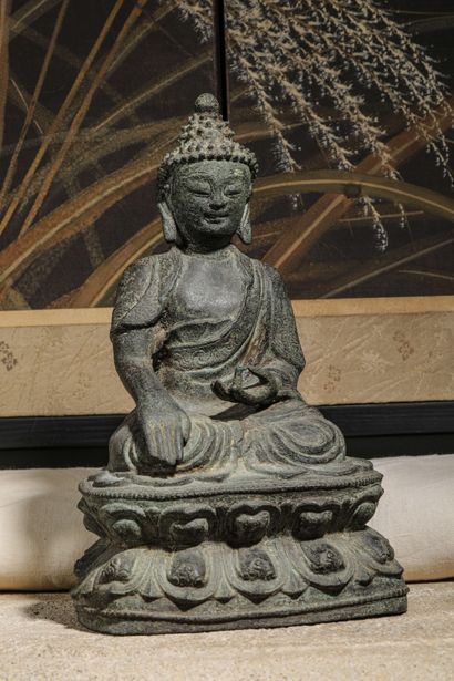 null 
Bouddha




Bronze Chine, période Ming




Hauteur 23 cm




Bouddha en bronze...