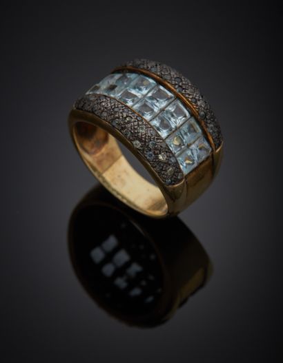 null Large blackened silver and vermeil "bandeau" ring (min. 800‰) set with two alignments...