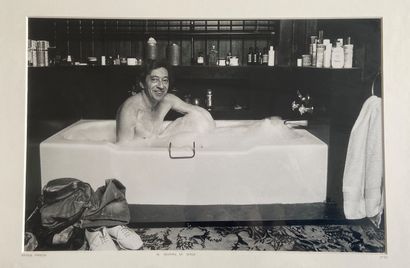 null D'après Xavier MARTIN

Serge Gainsbourg dans sa baignoire rue de Verneuil

Tirage...