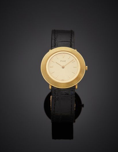 PIAGET
BRACELET MONTRE round in yellow gold...