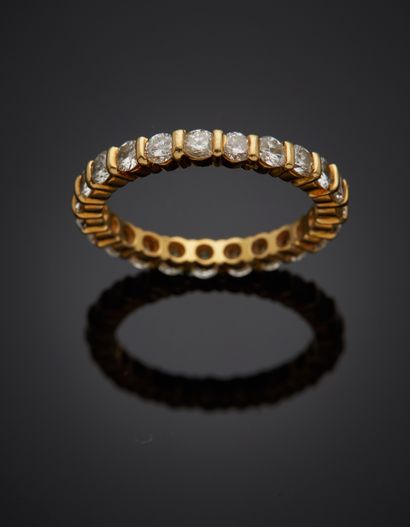 null ALLIANCE in yellow gold (750‰) set with 28 brilliant-cut diamonds, so-called...