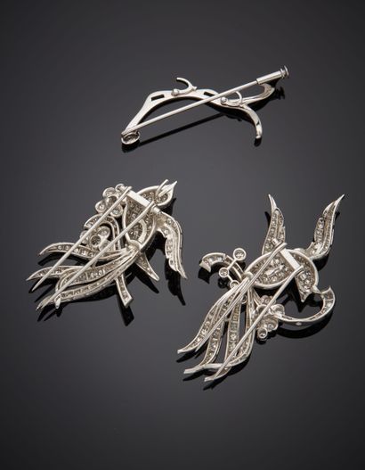 null Pair of "couple of birds of Paradise on their branch" openwork platinum (800‰)...