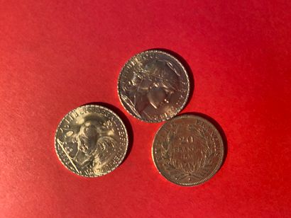 null FRANCE : 20 francs or (différentes années)
Réunion de 3 pièces
Poids net : ...