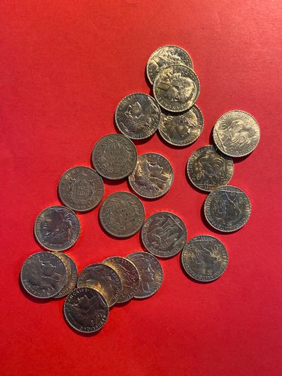 null FRANCE : 20 francs or (différentes années)
Réunion de 20 pièces
Poids net :...