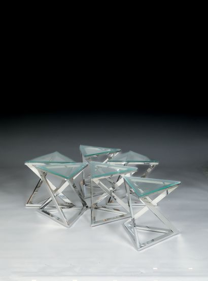 null Suite de 6 éléments formant une table basse
Métal brossé et plateau de verre
46x87cm...