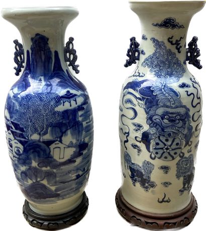 Chine XIXème siècle
Deux vases de forme balustre...