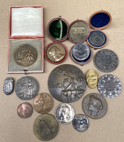 Lot de médailles commémoratives 
Pieces ...