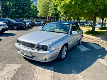 null VOLVO C70 T5 CONVERTIBLE
(Swiss papers)
- 2L4, 245 hp
- 1st MEC 01/10/1999
-...