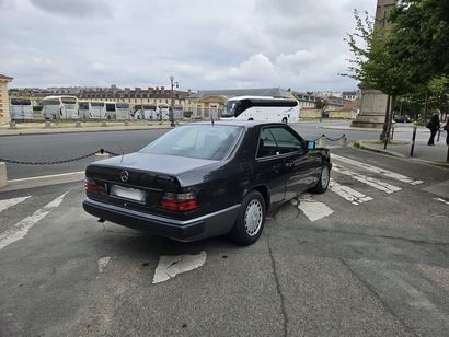 null MERCEDES 230 CE COUPE
(French papers)
- 2L3, 150 hp
- 1ere MEC 17/10/1989
-...