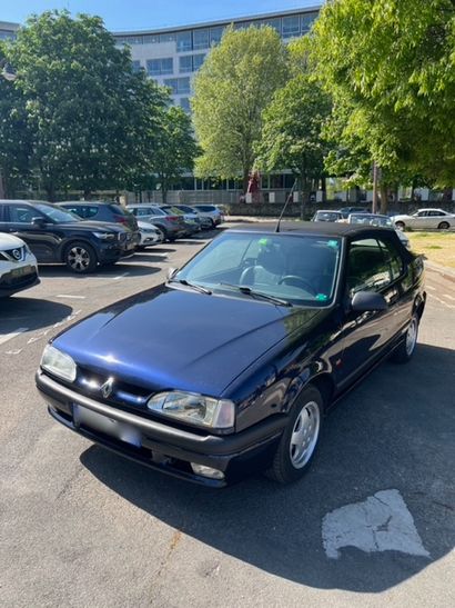 null RENAULT 19 CABRIOLET
(French Papers)
- 1L8, 95 hp 
- 1st MEC 01/04/1993
- 87,834...