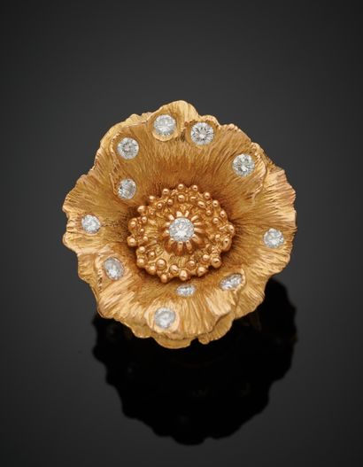 null JABES 
Important yellow gold (750‰) carved, chased, openwork and beaded "poppy"...