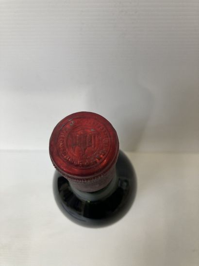 null 1 bottle PETRUS Pomerol 1967 75cl H.E.
