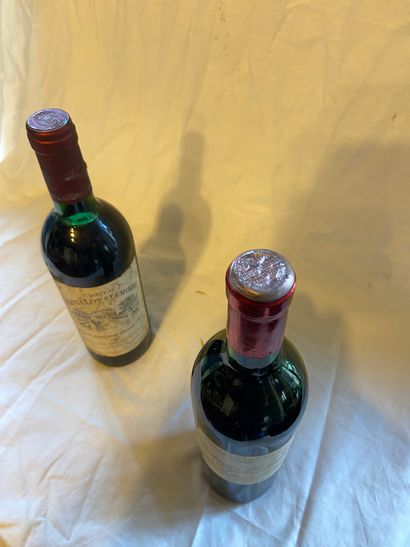 null 1 bottle CHÂTEAU VIEUX CLOS SAINT EMILION Saint Emilion GC 1983 75cl E.T. E.T.
1...
