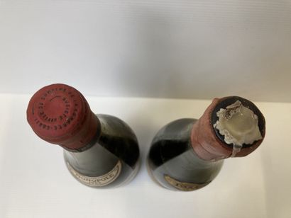 null 1 bottle LA TACHE Domaine de la Romanée Conti 1955 75cl level -8cm E.T.
1 bottle...