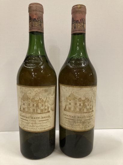 null 2 bottles CHÂTEAU HAUT BRION Blanc Graves 1966 75cl E.T. M.E. 1x stained ca...