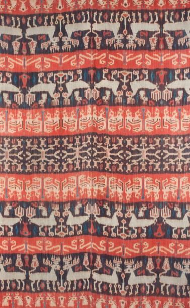 null Beau tissu cérémoniel kain hinggi; il est composé de deux lés de coton très...