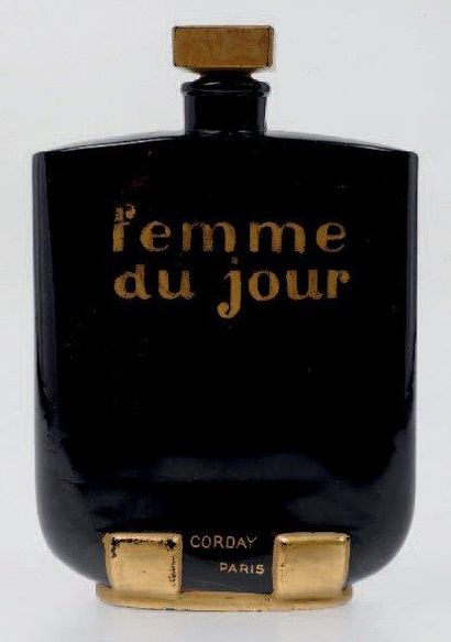 Corday «Femme du Jour» Rare flacon, en cristal de Baccarat de couleur noir. Titré...