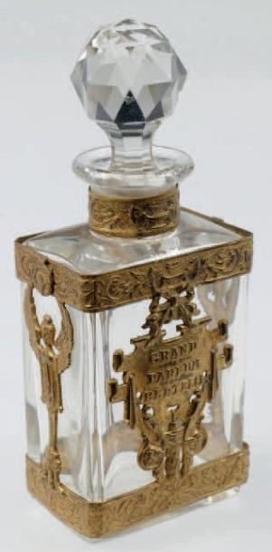 BERTELLI «Grand Parfum» Flacon modèle carafon en cristal de Baccarat, panse rectangulaire...