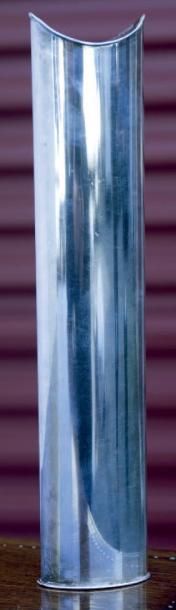 Lino Sabbatini Vase en métal argenté, estampillé. H. 25 cm