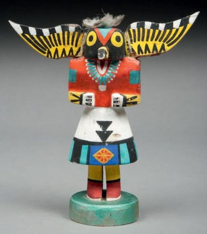 null Kachina Hopi, troisième quart du XXème siécle. Elle présente un personnage au...