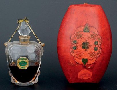 Guerlain «PARFUM DES CHAMPS ELYSÉES» Flacon modèle Tortue, en cristal de Baccarat,...