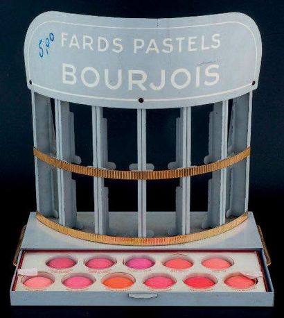 Bourjois «FARDS PASTELS» Présentoir en métal comprenant 11 fards pastels de Bourjois,...