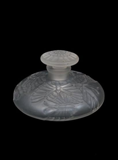 RENE LALIQUE L.T. PIVER «MISTI» Flacon en verre soufflé-moulé, panse de forme circulaire,...