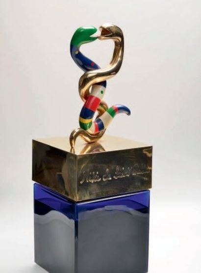 Niki DE SAINT PHALLE Flacon géant sculpture surmonté d'un bouchon figurant deux serpents...