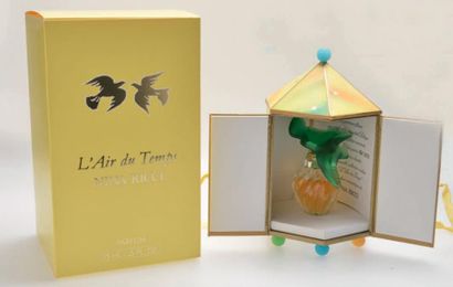 Nina RICCI «L'AIR DU TEMPS» Colombes couleur «Agathe», flacon en cristal Lalique...