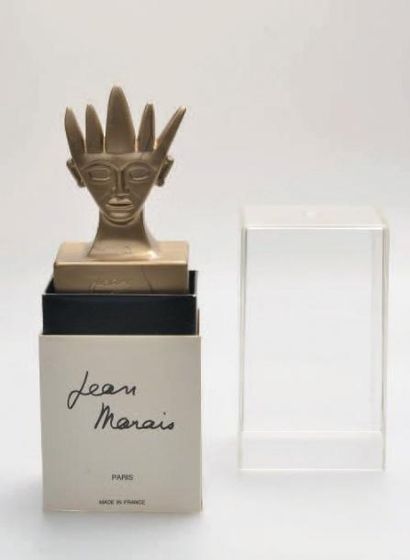 Jean MARAIS Flacon en verre titré «Jean Marais», bouchon stylisé dans le goût de...