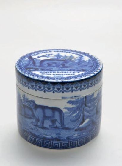 Roger & Gallet «VÉRITABLE GRAISSE D'OURS» Pot à cosmétique, base circulaire, en porcelaine,...
