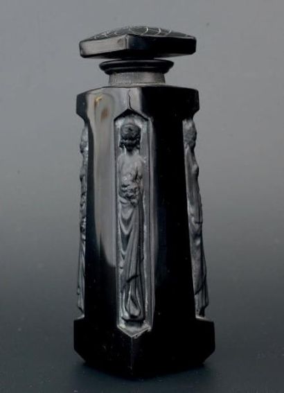 RENE LALIQUE D'ORSAY «AMBRE D'ORSAY» Flacon en verre opaque noir, soufflé-moulé,...