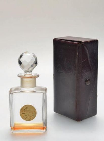 Coty «HÉLIOTROPE» Flacon en cristal Baccarat, siglé sous la base, modèle carafon,...