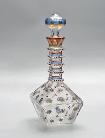 Guerlain «FLACON MAURESQUE» Exceptionnel flacon en verre présentant un long col annelé,...