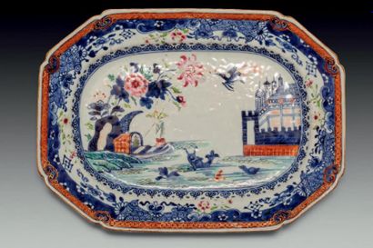 null Assiette en porcelaine à décor «Famille verte» d'un panier de fleurs et bordure...