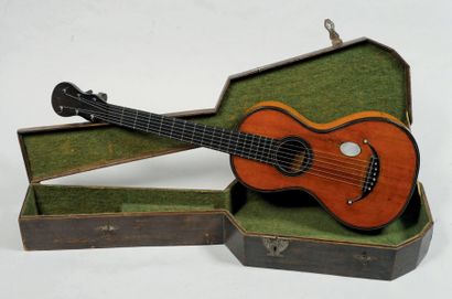 null Guitare romantique fabriquée à Mirecourt, c. 1830 Avec son étiquette de Blaise...