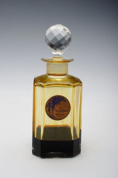Gueldy «La Feuilleraie» Flacon en cristal de Baccarat modèle Carafon. Etiquette titrée...