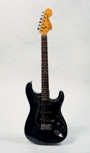null Guitare électrique Solidbody de marque
FENDER, modèle Stratocaster de 1979,...