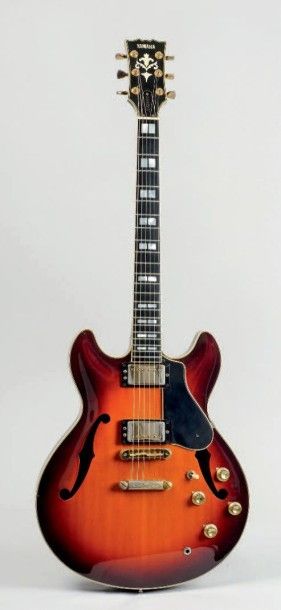 null Guitare Hollowbody électrique de marque
YAMAHA modèle SA 2000, n° de série 111244,...