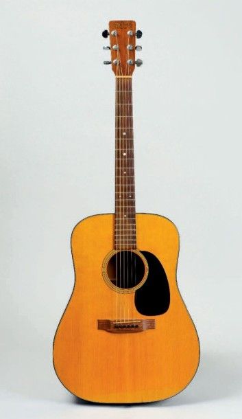 null Guitare folk de marque MARTIN modèle D18 n° de série 412 159, 1978
Manche, fond...