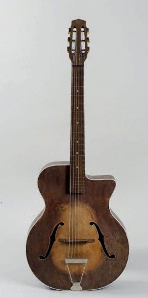 null Guitare Jazz française archtop de FAVINO, 14cases hors caisse, c. 1950
Caisse...