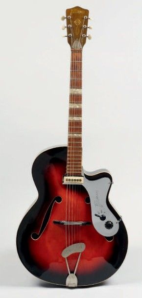 null Guitare archtop de marque FRAMUS, modèle Sorella 5 59, n° de série 395 71, c.1962
Finition...