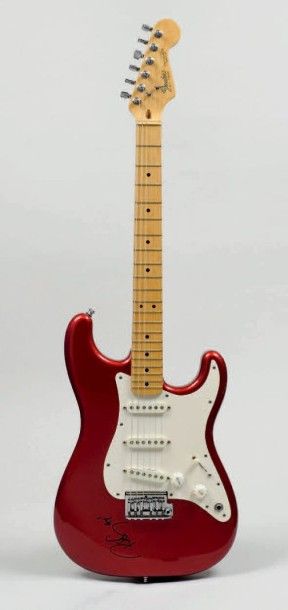 null Guitare électrique solidbody de marque FENDER modèle Stratocaster 1983 n° de...