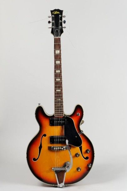null Guitare électrique hollowbody, de marque ARIA circa 1970 made in Japan N° série...