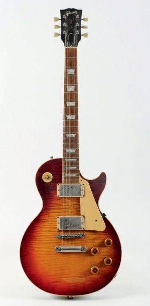 null Guitare électrique Solidbody de marque GIBSON modèle Les Paul
Standard (avant...