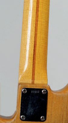null Rare basse électrique solidbody de marque FENDER modèle Precision Bass de 1958...