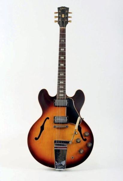 null Guitare électrique Hollowbody de marque GIBSON modèle ES 335
TD de 1967, n°...