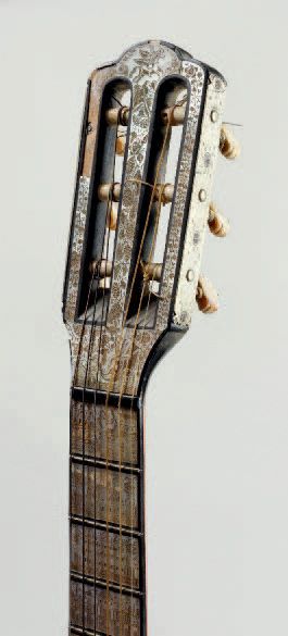 null Guitare romantique de AUBRY-MAIRE dont elle porte la marque au fer, faite à...